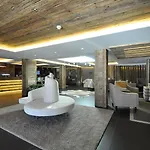 De Rougemont & Gstaad
