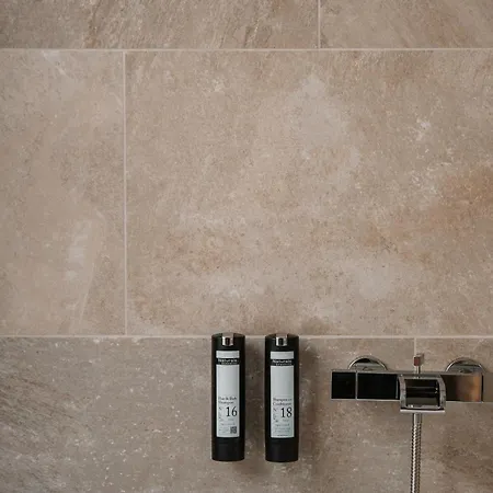 De Rougemont & ホテル グスタード