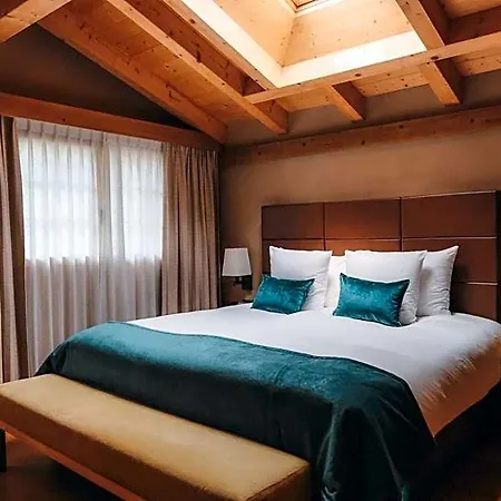 De Rougemont & Hotel 4*