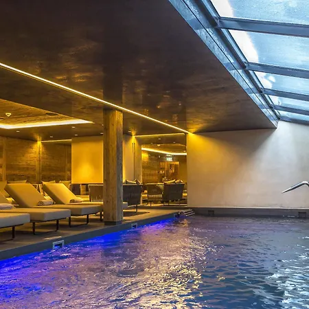 Hotel De Rougemont & 4*