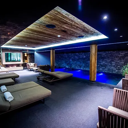 De Rougemont & Hotell 4*