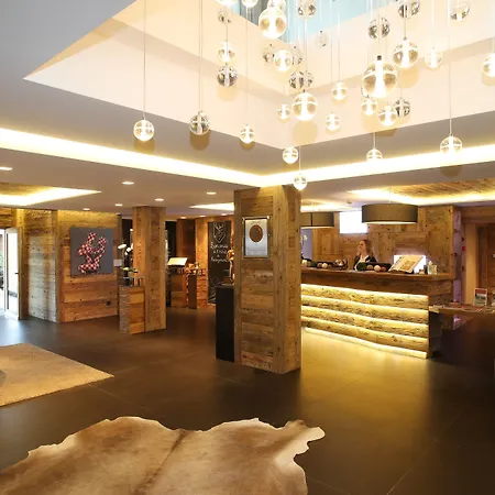 De Rougemont & Hotell