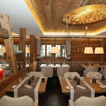 De Rougemont & Hotell