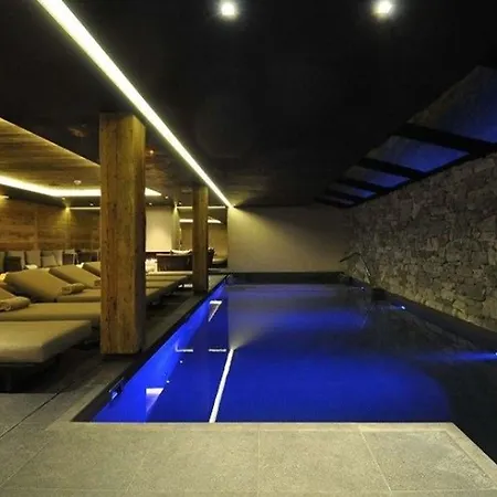 Hotell De Rougemont & 4*